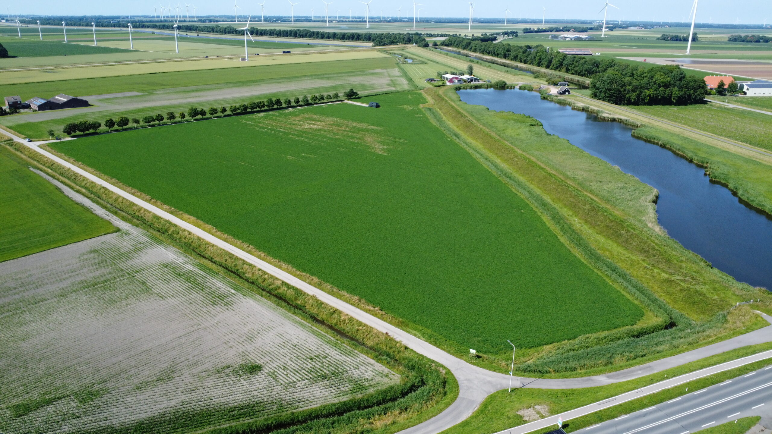 Te koop: grond aan de Korte Groetpolderweg te Winkel